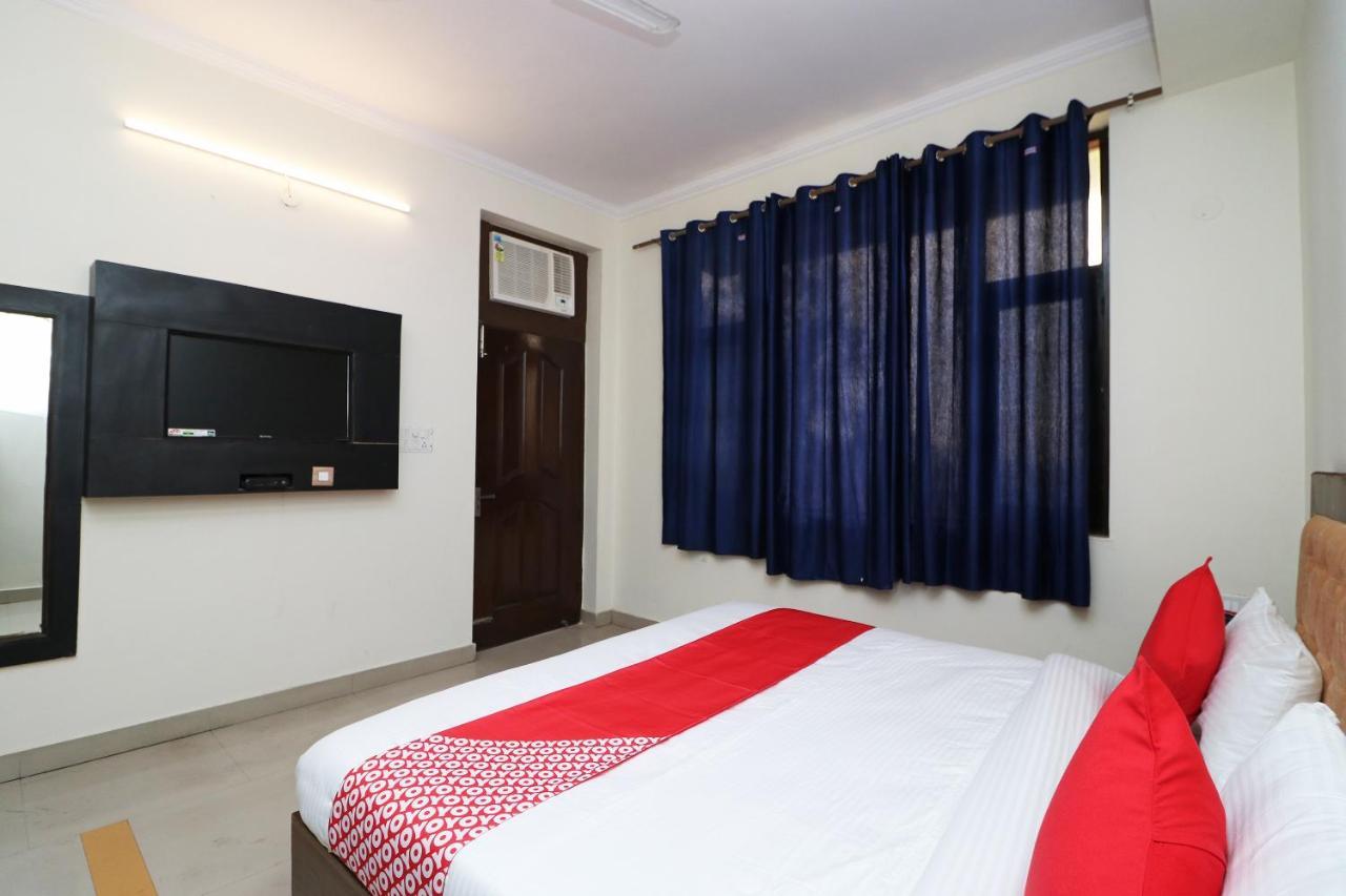 Oyo Flagship 28755 Hotel 9 Palm Rājpur Exteriér fotografie