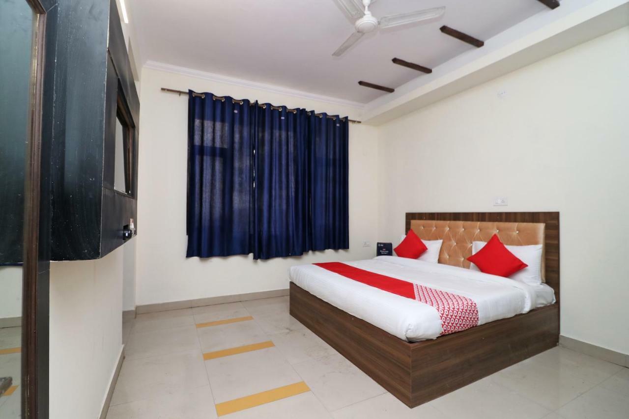 Oyo Flagship 28755 Hotel 9 Palm Rājpur Exteriér fotografie